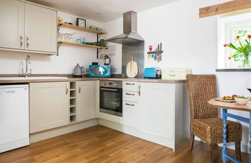 Camborne House | Juniper's Stable - rest and relax in style