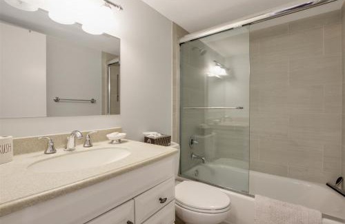 Jupiter Bay House | Jupiter Bay D404 Jupiter Beach Vacation Rental by Unique Vaca Stay