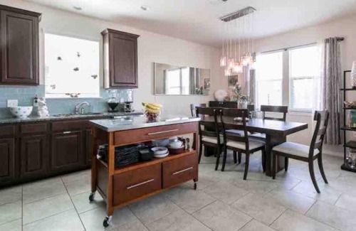Austin House | Just 10 minutes south of the airport, COTA and 12min to DT Eastside