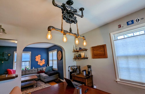 Allmendinger Heights House | Just 15 minute walk from the Big House!