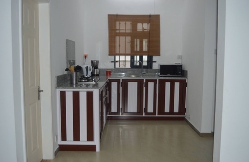 Pereybere Villa | Just 5 minutes walk to the beach, supermarket and restaurants.
