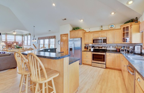 Ocean Sands House | Just 70 Yards to the Beach.Pool, Pool Table.Close to Restaurants.
