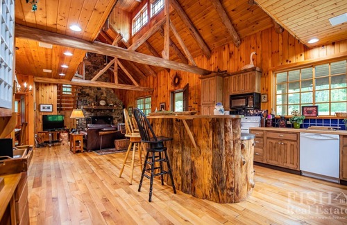 Eagles Mere Cottage | Just bring your family and relax at "Glen Eagles Lodge" in Eagles Mere