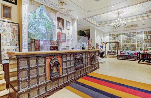 Paharganj Hotel | Jyoti Mahal A Heritage Hotel - 05 Mins from New Delhi Railway Station
