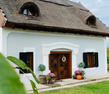 Koveskal House | Kál Kőve Vendégház és Bortéka