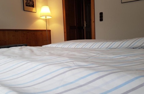 Erdhausen Bed & Breakfast | Künstlerhaus Lenz