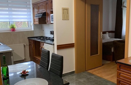 Heviz Condo | KŐNIG APARTMAN I./ABIGÉL APARTMAN/HÉVÍZEN 300 MÉTERRE A HÉVÍZI TÓTÓL.