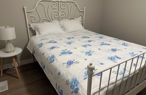 Niagara Falls Bed & Breakfast | K Niagara B&B