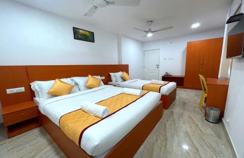 Triplicane Hotel | K11 Express - Opp Express Avenue