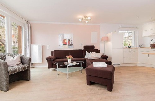 Groemitz Villa | K2 Bungalow - Strandhaus Königsberger Allee 8 - Feriendomizil Hollich