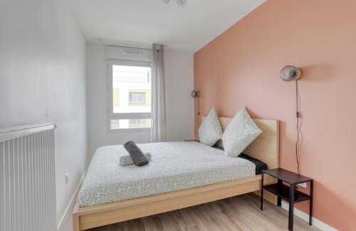 Bondy Apartment | Kabala - ParisNord Villepinte CDG StadedeFrance