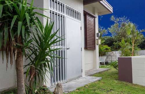 Kabira House | Kabira Bay alone A private oneminute w /Ishigaki Okinawa