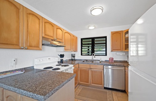 Lihue Condo | Kaha Lani Resort #326, Oceanfront, Steps to Beach, Free WiFi & Parking