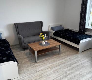 Westhagen Apartment | Kaiser-Rooms Stralsunder Ring 18