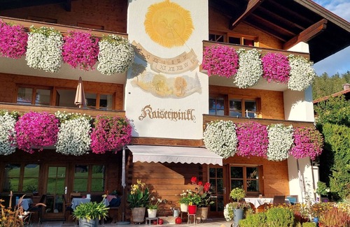 Birnbach Apartment | Kaiserblick 3 two-room apartment with large balcony