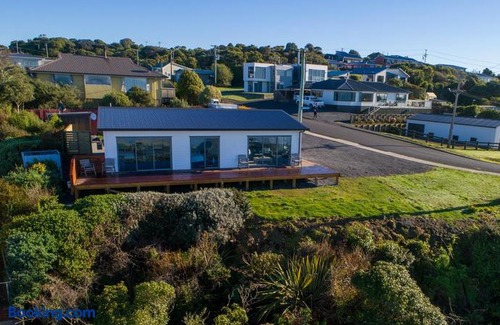 Kaka Point Apartment | Kaka Point Views Apartment 1