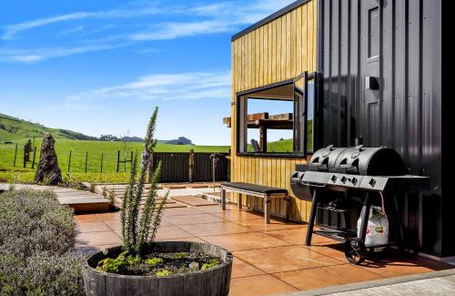 Otorohanga District House | Kakepuku View and Spa Retreat - Te Awamutu