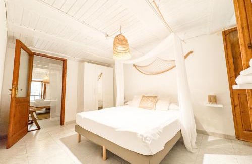 Historic Castle District Apartment | Kalma - Hidden Gem in the Heart of Cagliari with Green Sardinian Charm
