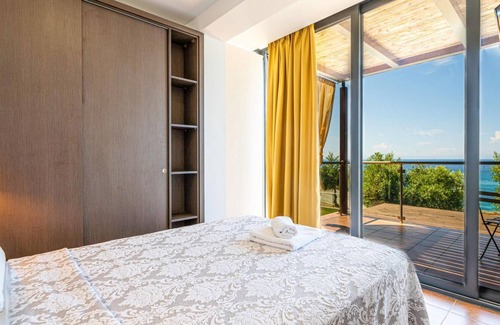Nea Moudania Villa | Kalma Villa Pente in Moudania