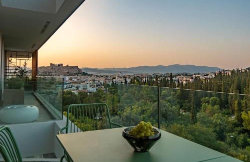 Kinosargous Apartment | Kalypso, Urban Apartment with Unique Views of The Acropolis!
