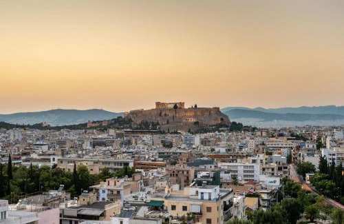 Kinosargous Apartment | Kalypso, Urban Apartment with Unique Views of The Acropolis!