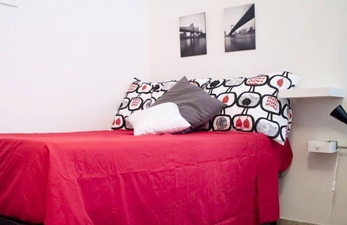 Quartiere XVII Trieste Apartment | KAMCHŪ APARTMENTS: DOUBLE PRIVATE BEDROOM, close to TUBE, GARDEN view #G2