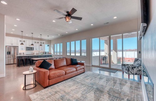 Kanab House | Kanab Vacation Home with Private Pool, Hot Tub, Pickleball and Basketball courts