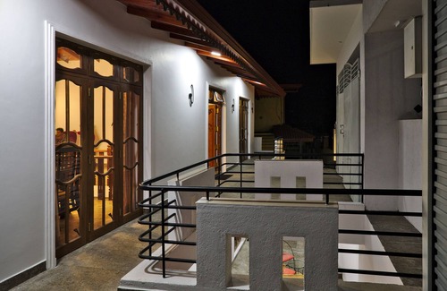 Primrose Bed & Breakfast | Kandyan Bluestar Villa