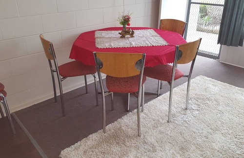 Kingscote Apartment | Kangaroo Island accommodation - Vonny's Rest
