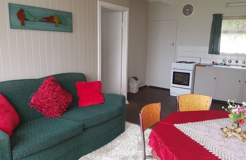 Kingscote Apartment | Kangaroo Island accommodation - Vonny's Rest