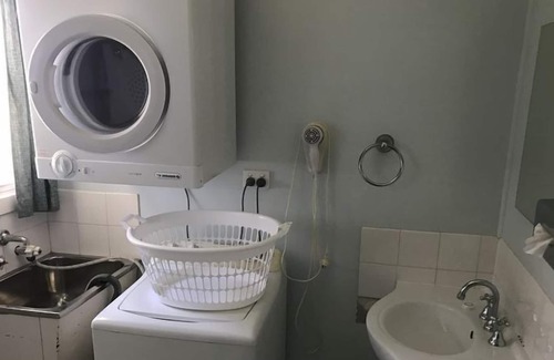 Kingscote Apartment | Kangaroo Island Accommodation - Karl's Sanctuary