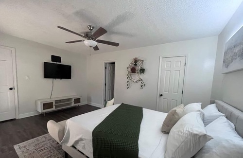 Kannapolis House | Kannapolis Wonderland- Relaxing and Tranquil