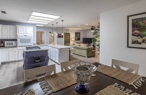 Cottonwood House | Kapila Gardens Family Retreat with heated pool
