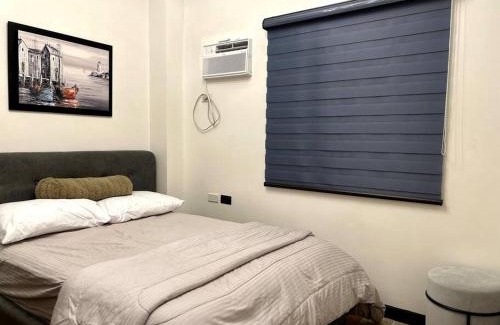 Pasig Apartment | Kapitolyo Prisma Residential Condo TCPH21 - NYC Vibes Penthouse with KTV Pool and Balcony with City View Panorama 5 Min Drive to BGC St Lukes and Ortigas - Staycations by SMS