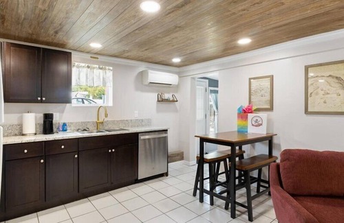 Eagles Nest House | Kaptain Morgan's Port Royale, Open Year Round; Hot Tub, Fire Pit, Boat Slip, Dogs Welcome
