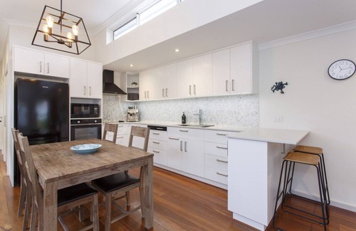 South Fremantle House | Karak Cottage - Spacious 1 Bedroom Guesthouse