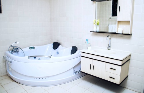 Nairobi Hotel | Karen Inn and Suites