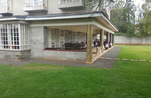 Langata Hotel | Karen Ndege House Inn