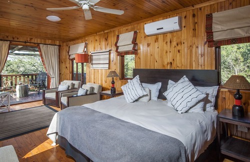 Kenton on Sea Cabin | Kariega Game Reserve - Main Lodge