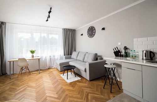 Muranow Apartment | Karmelicka Pleasant Studio