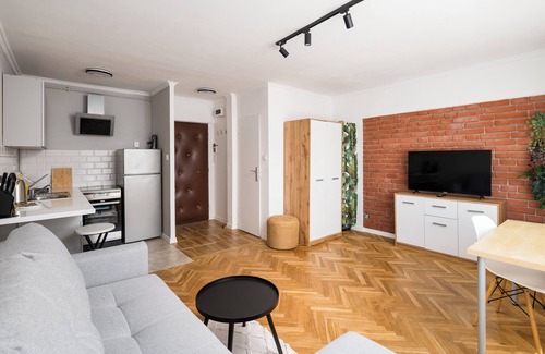 Muranow Apartment | Karmelicka Pleasant Studio