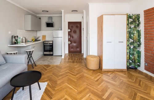 Muranow Apartment | Karmelicka Pleasant Studio