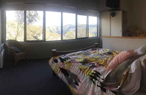 Harrietville Apartment | Karoondah 8