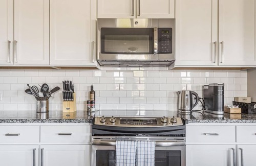 Charlotte Apartment | Kasa | Family-Friendly Spot Near NASCAR Hall of Fame | Dilworth