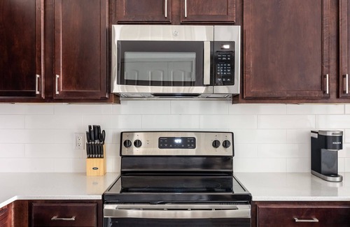 Frisco Apartment | Kasa | Inviting 1BD + Minutes from Stonebriar Mall | Frisco