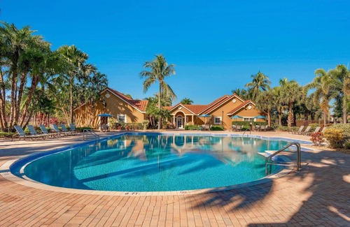 Delray Beach Apartment | Kasa | Inviting 2 BD + Amenity Access | Delray Beach