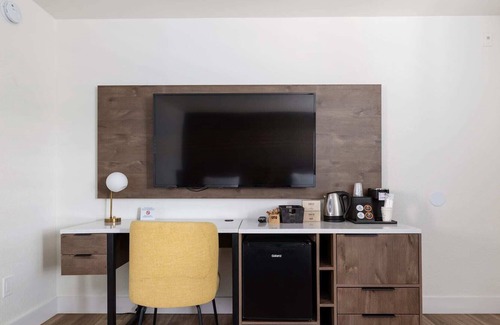 Beresford Park Apartment | Kasa The Catrina | Charming Space in San Mateo
