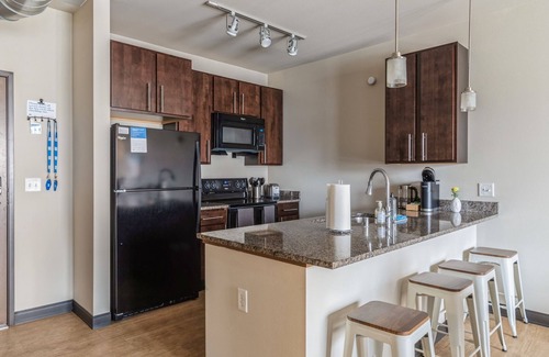 Westown Apartment | Kasa Westown Milwaukee