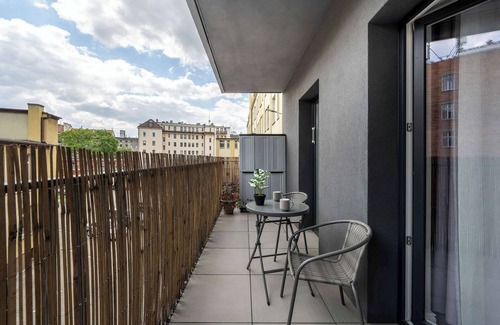 Srodmiescie Apartment | Kaszubska 10 | Wrocław | Climate Studio | Balcony