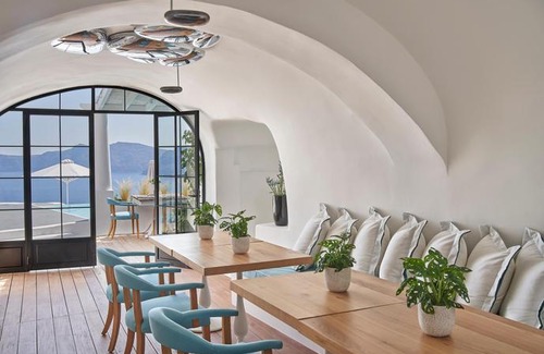 Oia Hotel | Katikies Kirini Santorini - The Leading Hotels of the World